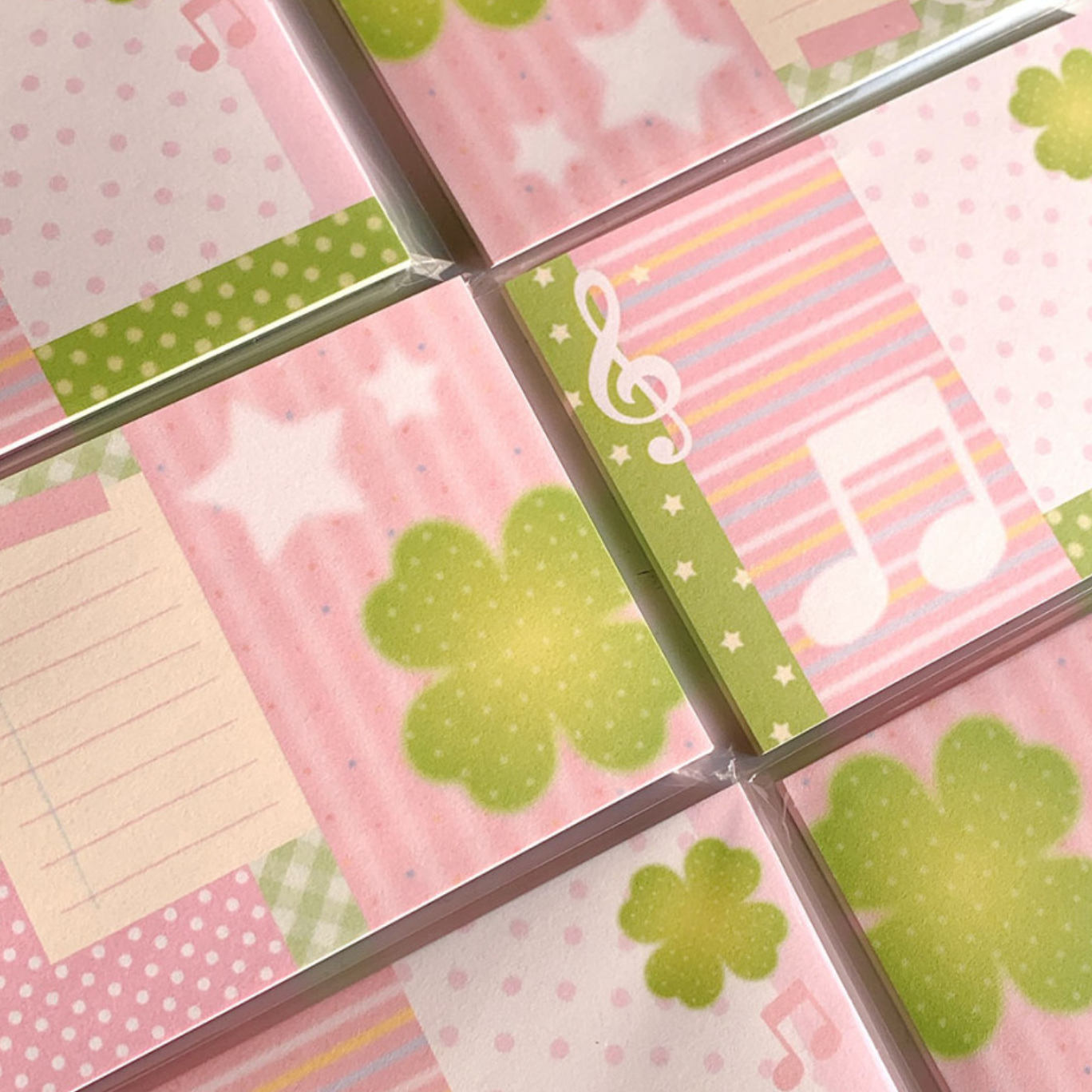 [PK31] Pinkrue Music Note/Clover Background Big Memo Pad (options)