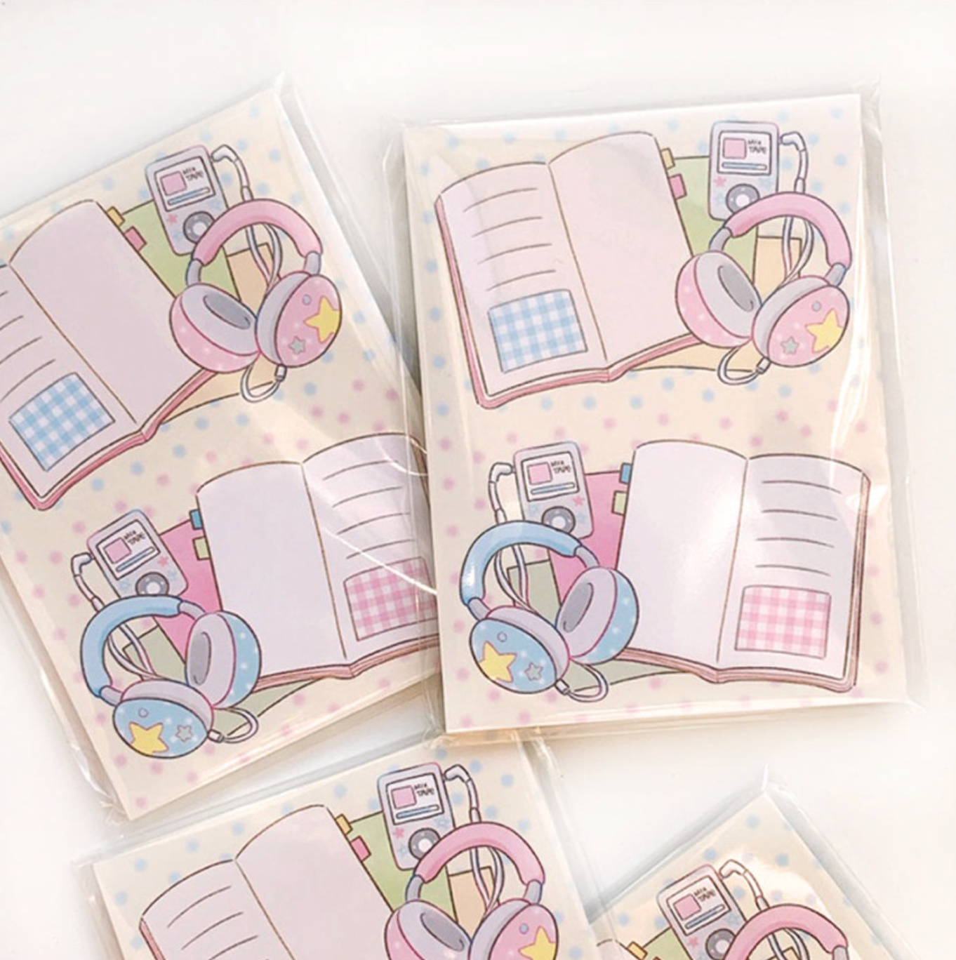 [PK39] Pinkrue Camera/Headset Memo Pad (options)