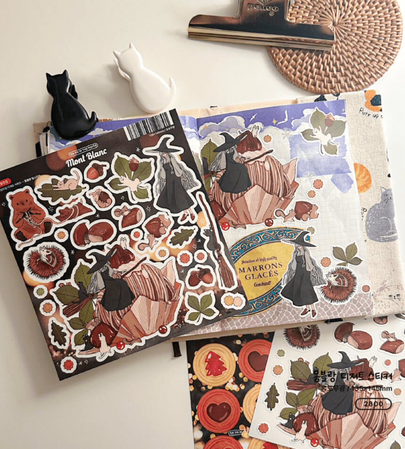 [SS37] Sik Sik in the House One Bit Two Bite Winter Dessert Sticker Pack (Singles/Pack) - Sik Sik in the House_SS37S2 - Buche de Noel_korean_sticker_stationery